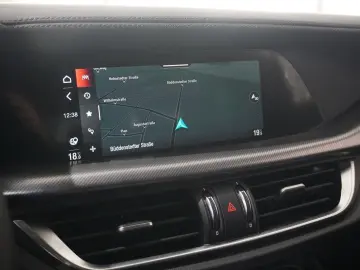 ALFA ROMEO Stelvio 2.2D VELOCE Q4 NAVI LED KAMERA MATRIX SH