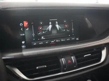 ALFA ROMEO Stelvio 2.2D VELOCE Q4 NAVI LED KAMERA MATRIX SH