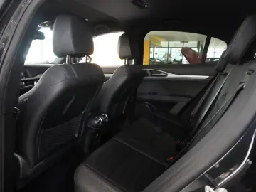 ALFA ROMEO Stelvio 2.2D VELOCE Q4 NAVI LED KAMERA MATRIX SH