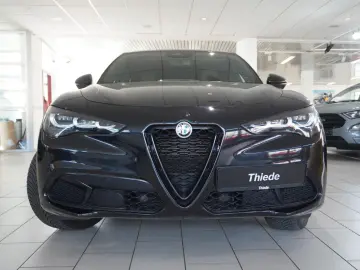 ALFA ROMEO Stelvio 2.2D VELOCE Q4 NAVI LED KAMERA MATRIX SH