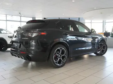 ALFA ROMEO Stelvio 2.2D VELOCE Q4 NAVI LED KAMERA MATRIX SH