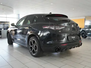 ALFA ROMEO Stelvio 2.2D VELOCE Q4 NAVI LED KAMERA MATRIX SH