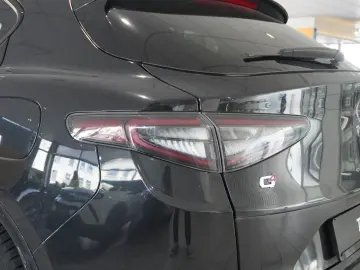 ALFA ROMEO Stelvio 2.2D VELOCE Q4 NAVI LED KAMERA MATRIX SH