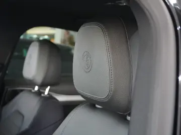 ALFA ROMEO Stelvio 2.2D VELOCE Q4 NAVI LED KAMERA MATRIX SH