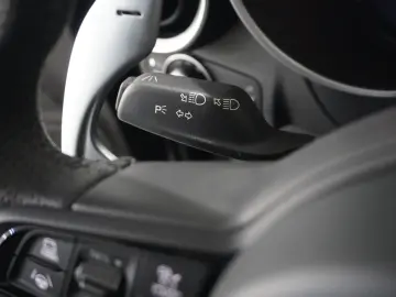 ALFA ROMEO Stelvio 2.2D VELOCE Q4 NAVI LED KAMERA MATRIX SH