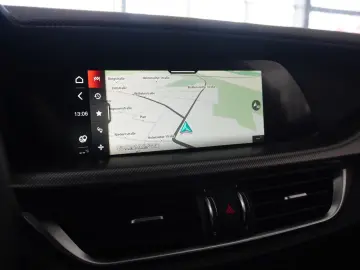 ALFA ROMEO Stelvio 2.2D VELOCE Q4 NAVI LED KAMERA MATRIX SH