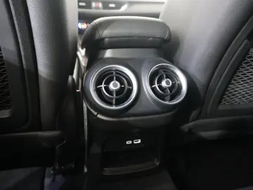 ALFA ROMEO Stelvio 2.2D VELOCE Q4 NAVI LED KAMERA MATRIX SH