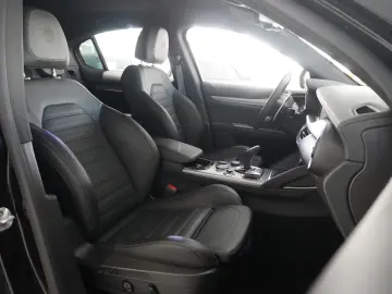 ALFA ROMEO Stelvio 2.2D VELOCE Q4 NAVI LED KAMERA MATRIX SH