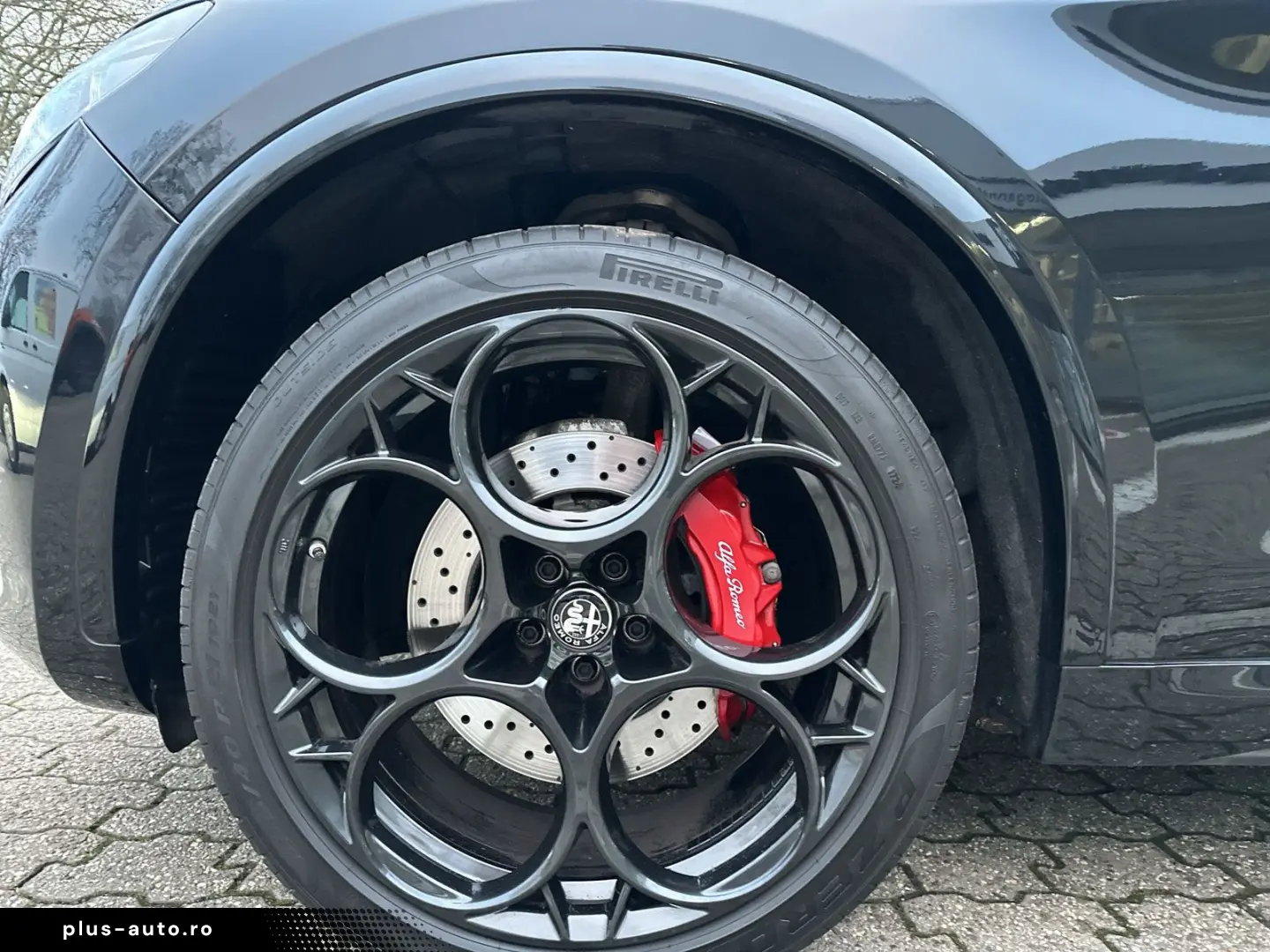 ALFA ROMEO Stelvio Quadrifoglio Benzin 519 PS AT  PANO