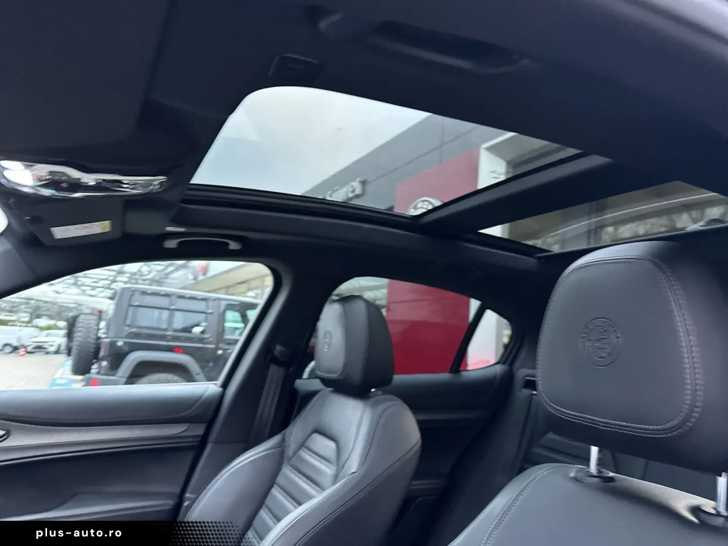 ALFA ROMEO Stelvio Quadrifoglio Benzin 519 PS AT  PANO