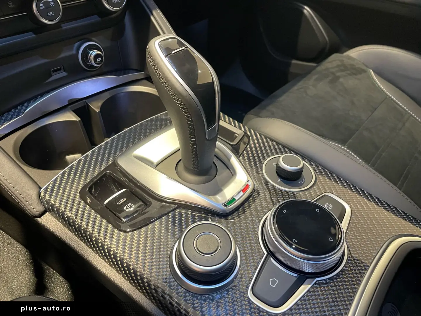 ALFA ROMEO Stelvio Quadrifoglio 2 9l V6 510PS Q4 SPARCO