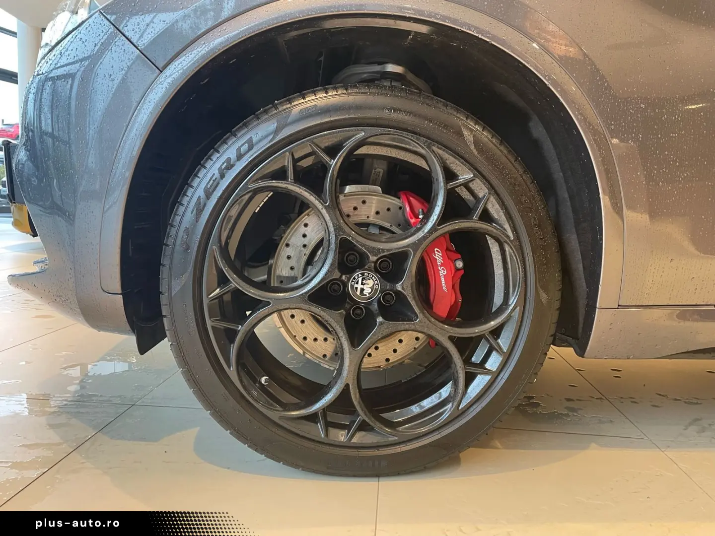 ALFA ROMEO Stelvio Quadrifoglio 2 9l V6 510PS Q4 SPARCO