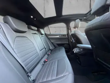 ALFA ROMEO Stelvio Veloce PANORAMA AHK ACC NAVI CARPLAY KAM