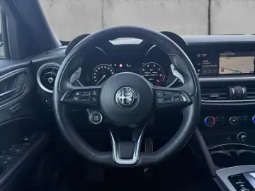 ALFA ROMEO Stelvio Veloce PANORAMA AHK ACC NAVI CARPLAY KAM