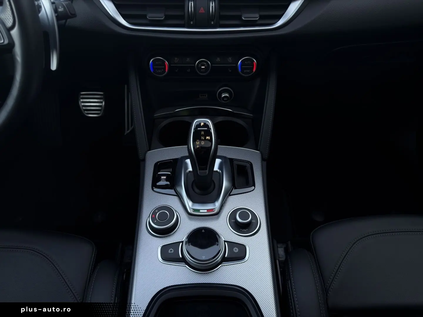 ALFA ROMEO Stelvio Veloce PANORAMA AHK ACC NAVI CARPLAY KAM