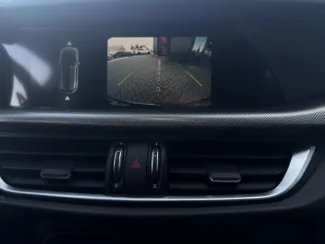 ALFA ROMEO Stelvio Veloce PANORAMA AHK ACC NAVI CARPLAY KAM