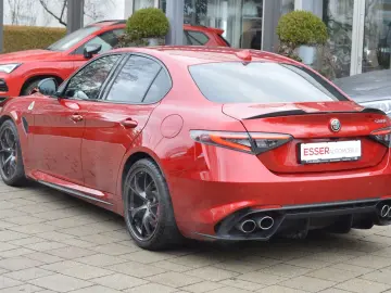 ALFA ROMEO Giulia Quadrifoglio 2.9 V6 510PS TECH-PACK H&K 8