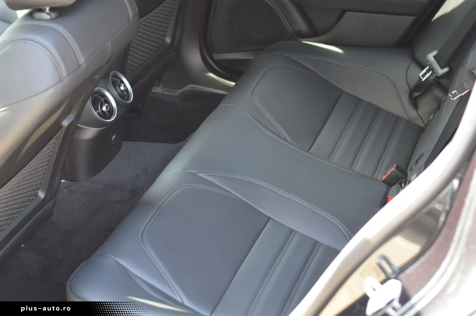 ALFA ROMEO Giulia Quadrifoglio 2.9 V6 510PS TECH-PACK H&K 8