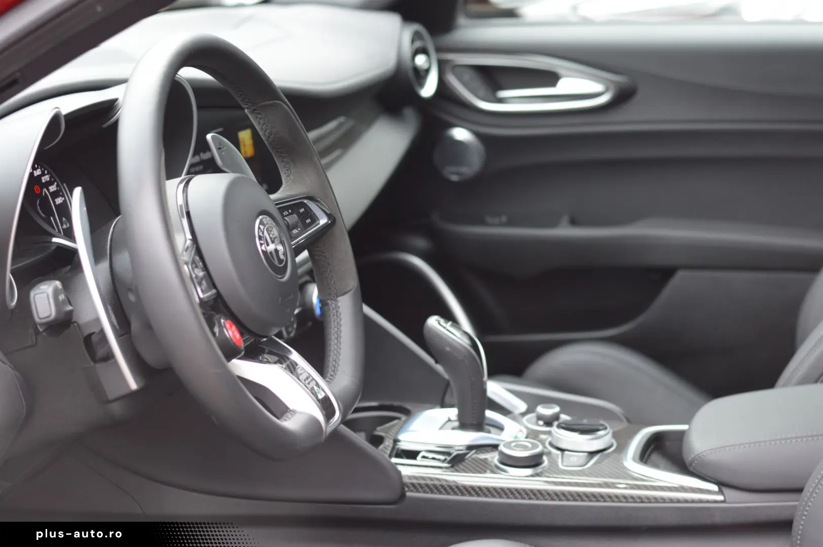 ALFA ROMEO Giulia Quadrifoglio 2.9 V6 510PS TECH-PACK H&K 8