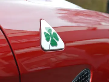 ALFA ROMEO Giulia Quadrifoglio 2.9 V6 510PS TECH-PACK H&K 8