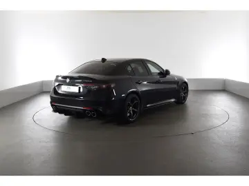 ALFA ROMEO Giulia Quadrifoglio 2.9 V6 Bi-Turbo Harman Kardo