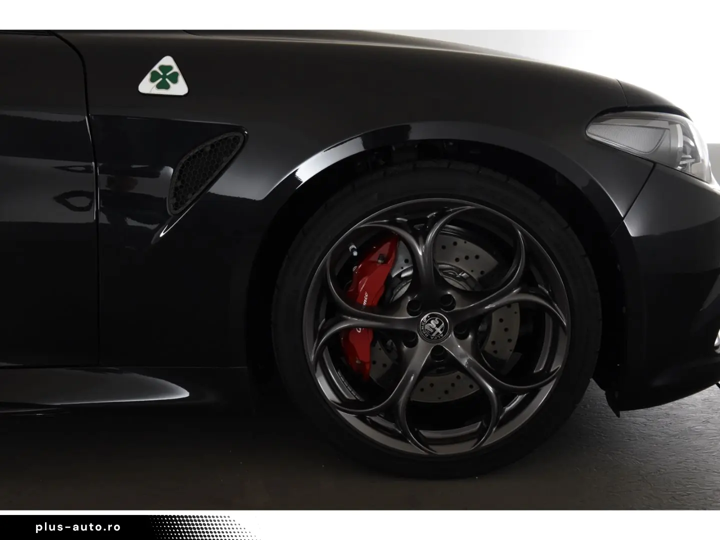 ALFA ROMEO Giulia Quadrifoglio 2.9 V6 Bi-Turbo Harman Kardo