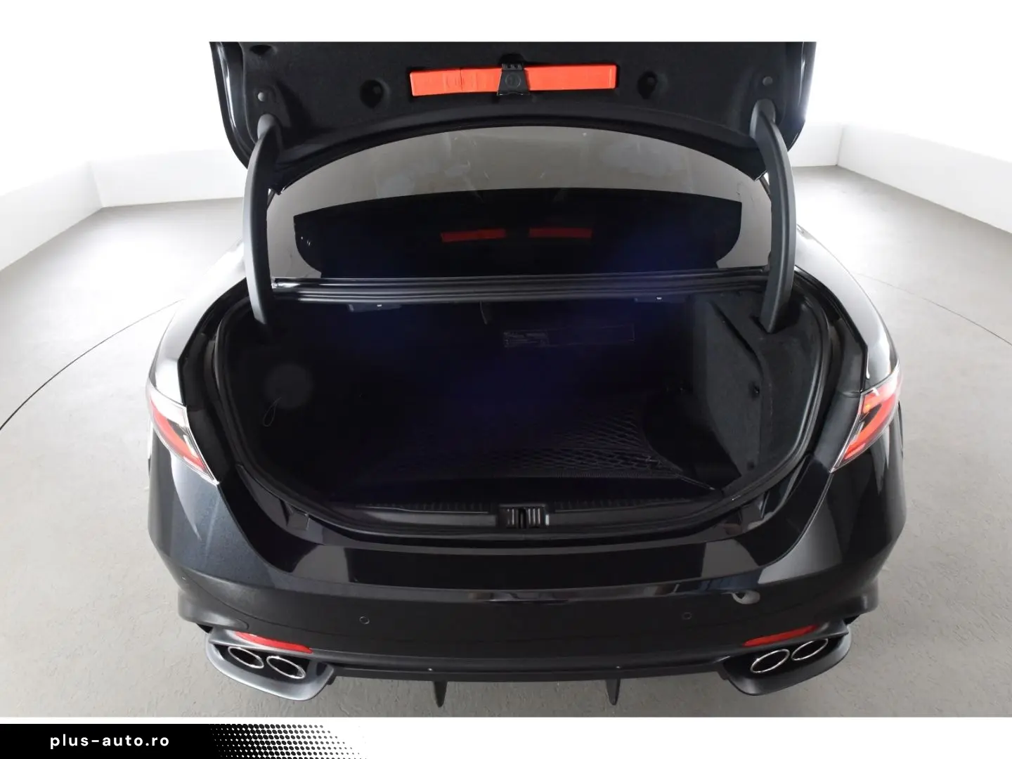 ALFA ROMEO Giulia Quadrifoglio 2.9 V6 Bi-Turbo Harman Kardo