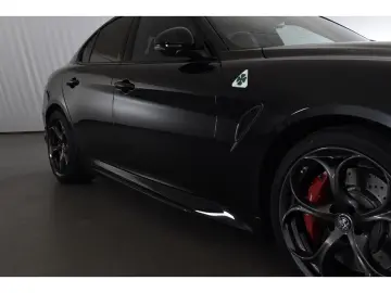 ALFA ROMEO Giulia Quadrifoglio 2.9 V6 Bi-Turbo Harman Kardo