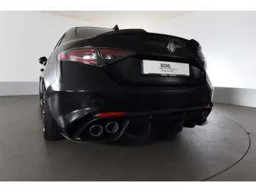 ALFA ROMEO Giulia Quadrifoglio 2.9 V6 Bi-Turbo Harman Kardo
