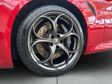 ALFA ROMEO Giulia Quadrifoglio 2.9 V6 Bi-Turbo Leder Techno
