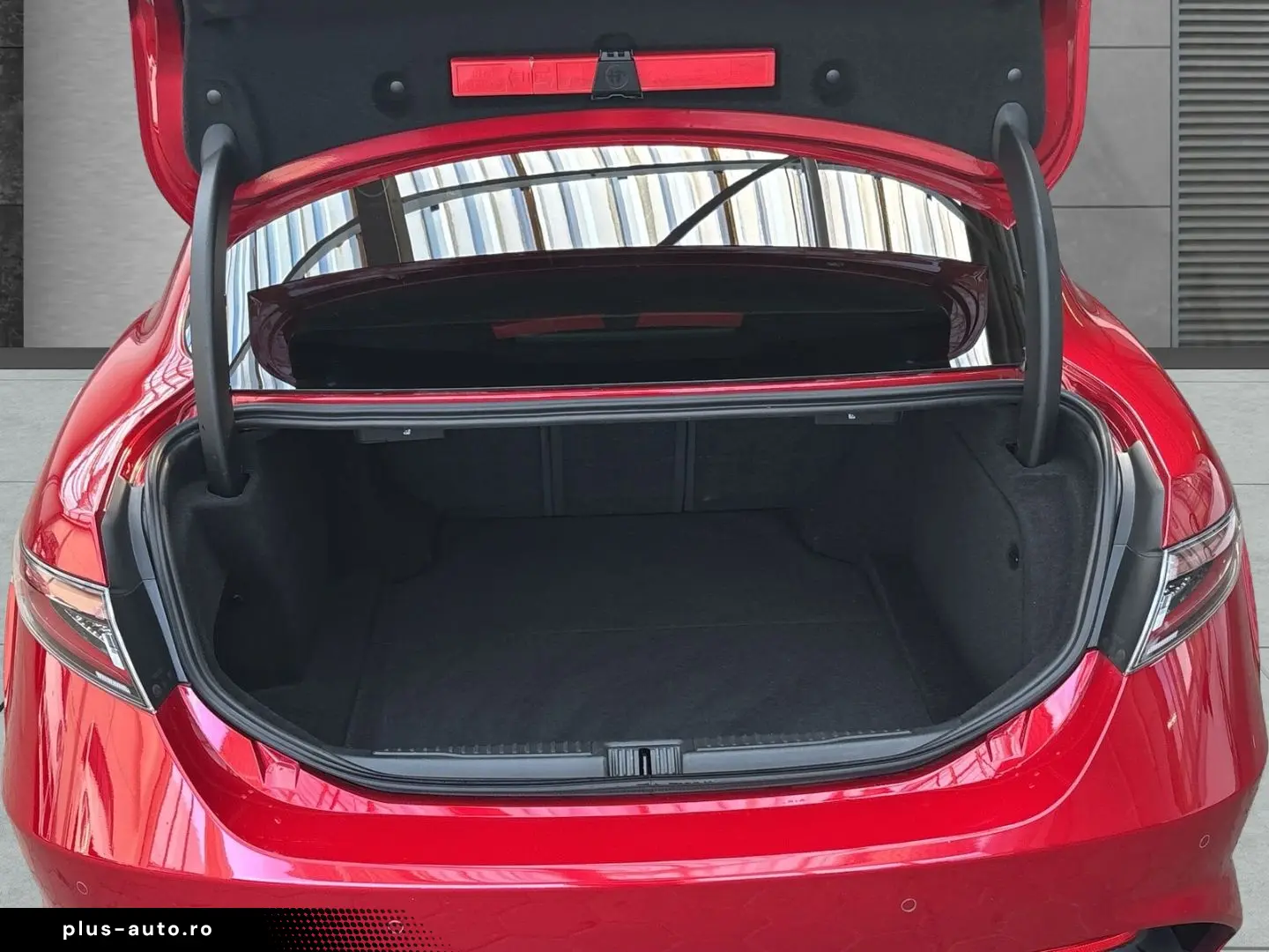 ALFA ROMEO Giulia Quadrifoglio 2.9 V6 Bi-Turbo Leder Techno