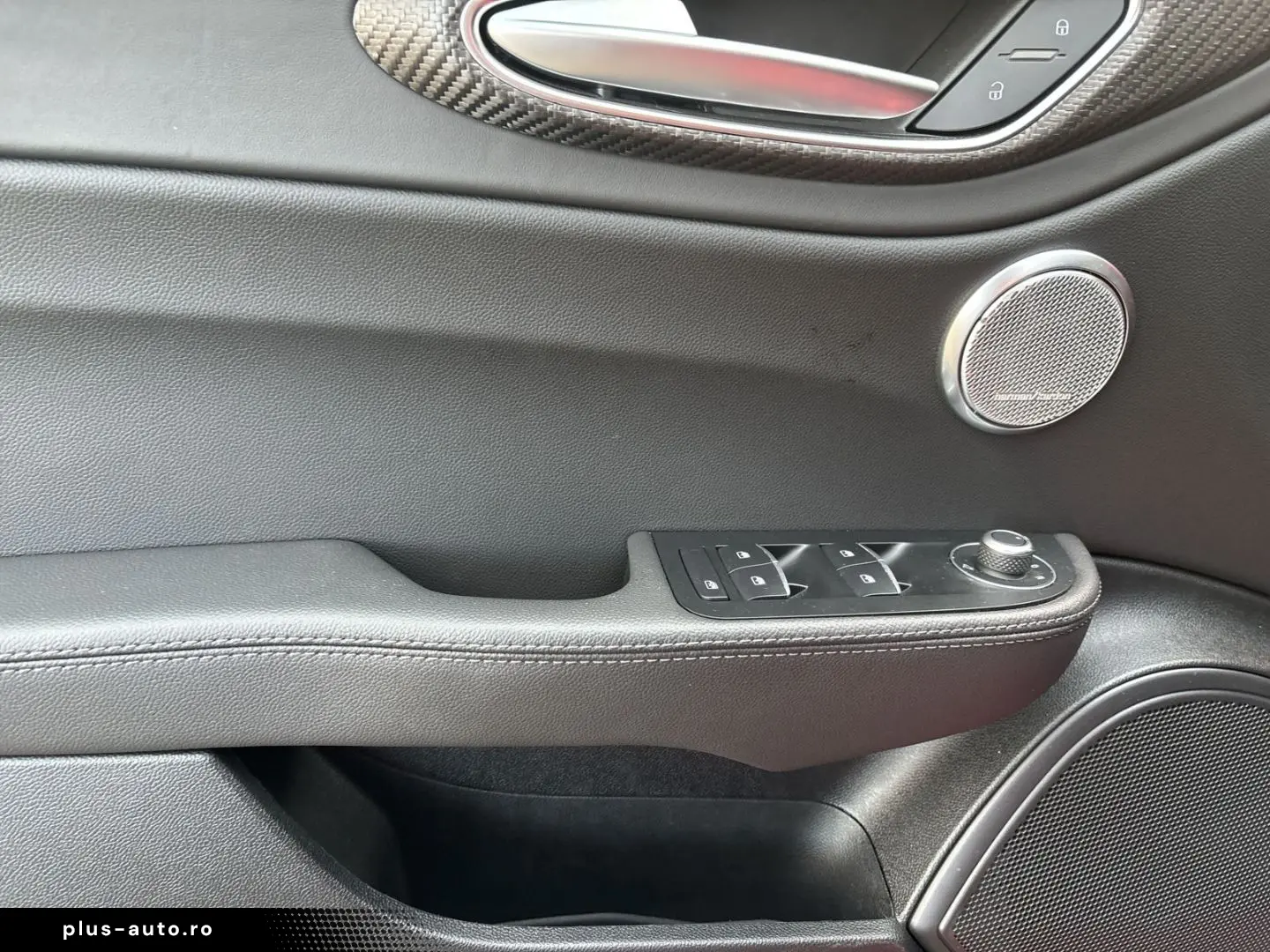 ALFA ROMEO Giulia Quadrifoglio 2.9 V6 Bi-Turbo Leder Techno