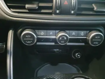 ALFA ROMEO Giulia Quadrifoglio 2.9 V6 Bi-Turbo EU6d