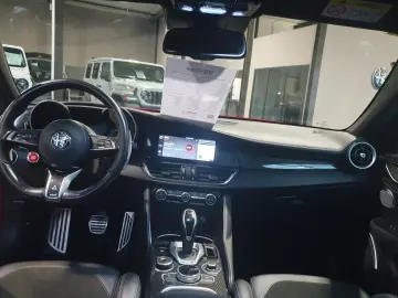 ALFA ROMEO Giulia Quadrifoglio 2.9 V6 Bi-Turbo EU6d