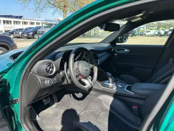 ALFA ROMEO Giulia Quadrifoglio 519 PS AT 8 SPARCO TROFEO