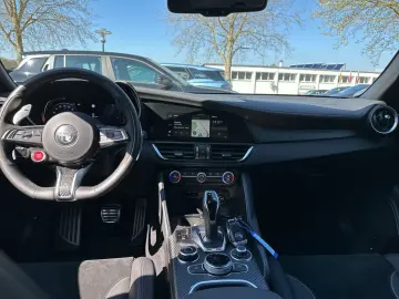 ALFA ROMEO Giulia Quadrifoglio 519 PS AT 8 SPARCO TROFEO