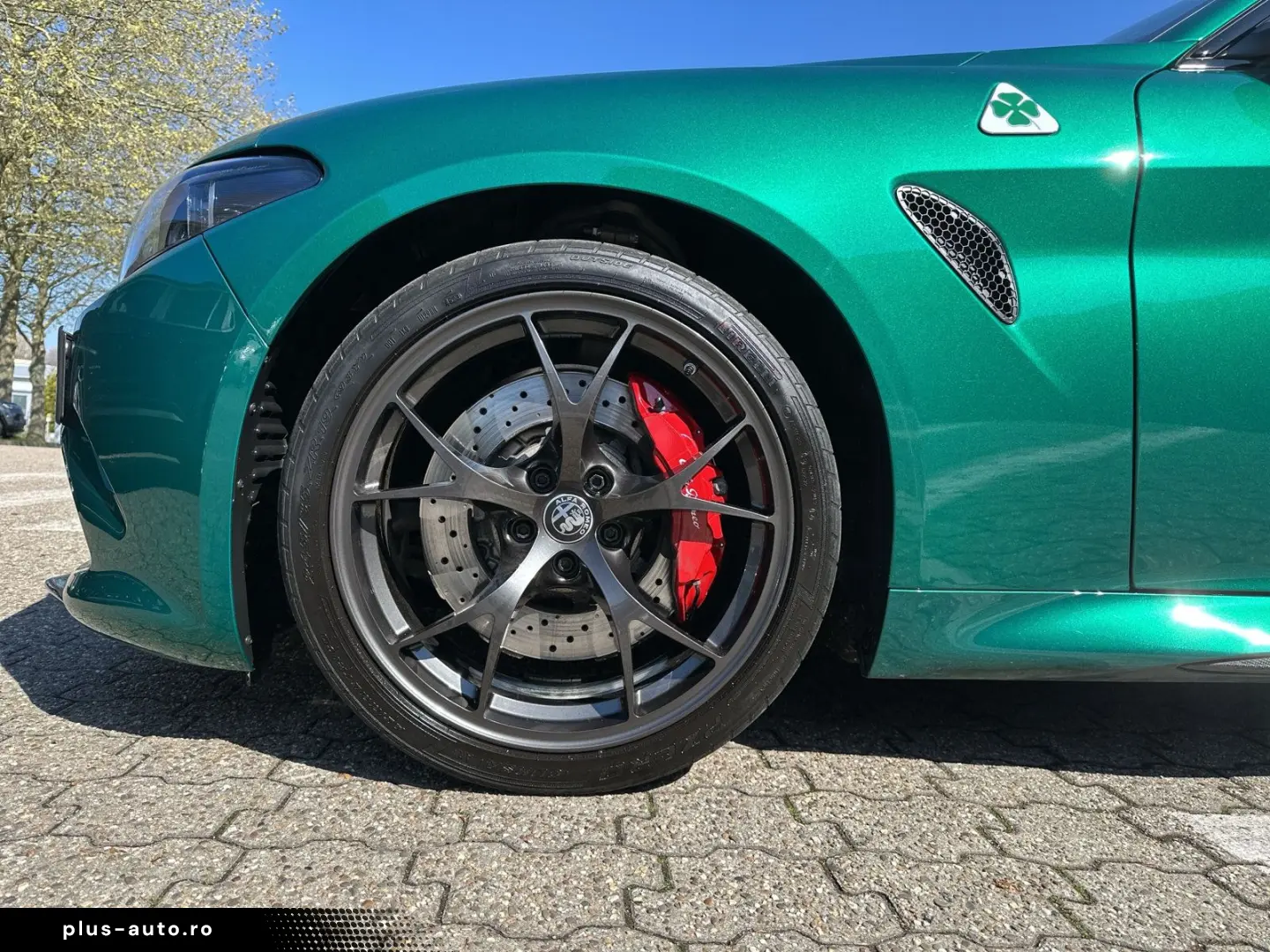 ALFA ROMEO Giulia Quadrifoglio 519 PS AT 8 SPARCO TROFEO