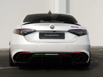 ALFA ROMEO Giulia Quadrifoglio 2.9  Bi-XENON CARBON SPARCO