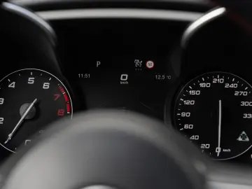 ALFA ROMEO Giulia Quadrifoglio 2.9  Bi-XENON CARBON SPARCO