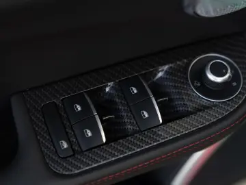 ALFA ROMEO Giulia Quadrifoglio 2.9  Bi-XENON CARBON SPARCO