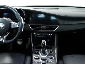 ALFA ROMEO Giulia Quadrifoglio 520PS Facelift Matrix ACC