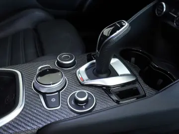 ALFA ROMEO Giulia Quadrifoglio 520PS Facelift Matrix ACC