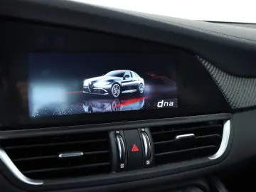 ALFA ROMEO Giulia Quadrifoglio 520PS Facelift Matrix ACC