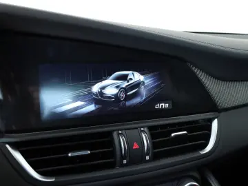 ALFA ROMEO Giulia Quadrifoglio 520PS Facelift Matrix ACC