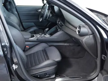 ALFA ROMEO Giulia Quadrifoglio 520PS Facelift Matrix ACC