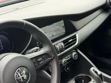 ALFA ROMEO Giulia Ti Q4 MEMORY ACC NAVI KAMERA SHZ