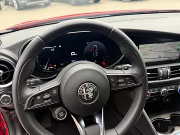 ALFA ROMEO Giulia Ti Q4 MEMORY ACC NAVI KAMERA SHZ