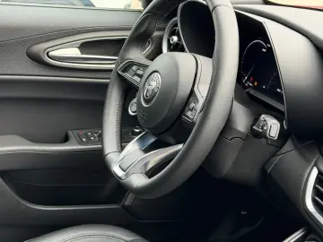 ALFA ROMEO Giulia Ti Q4 MEMORY ACC NAVI KAMERA SHZ