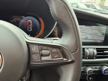 ALFA ROMEO Giulia Ti Q4 MEMORY ACC NAVI KAMERA SHZ