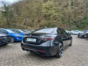 ALFA ROMEO Giulia Competizione Q4 LED Leder Navi Rückfahrka